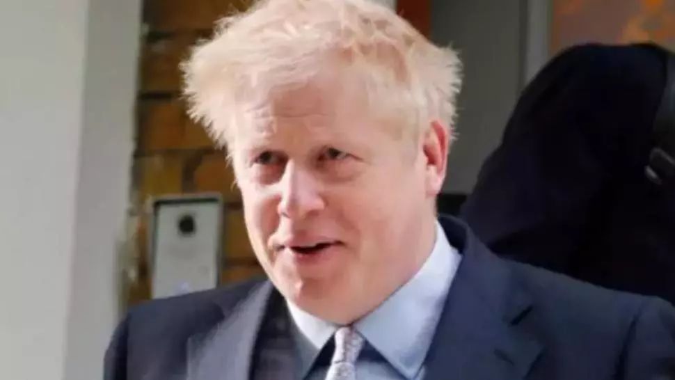 Premierul britanic, în carantină după ce a intrat în contact cu o persoană pozitivă la COVID-19