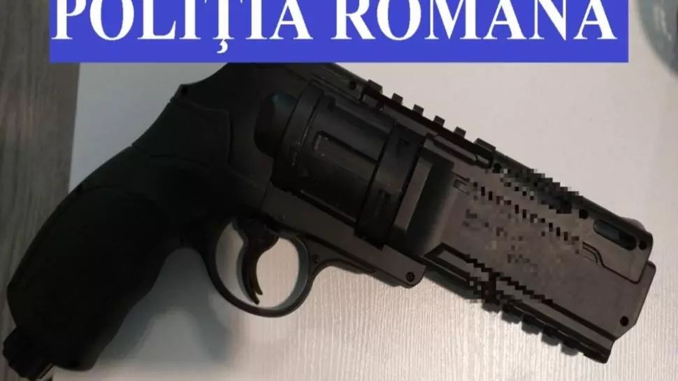 VIDEO Percheziţii în Cluj şi Vâlcea într-un dosar de proxenetism! Suspecţii au obţinut 1 milion de euro din prostituţie