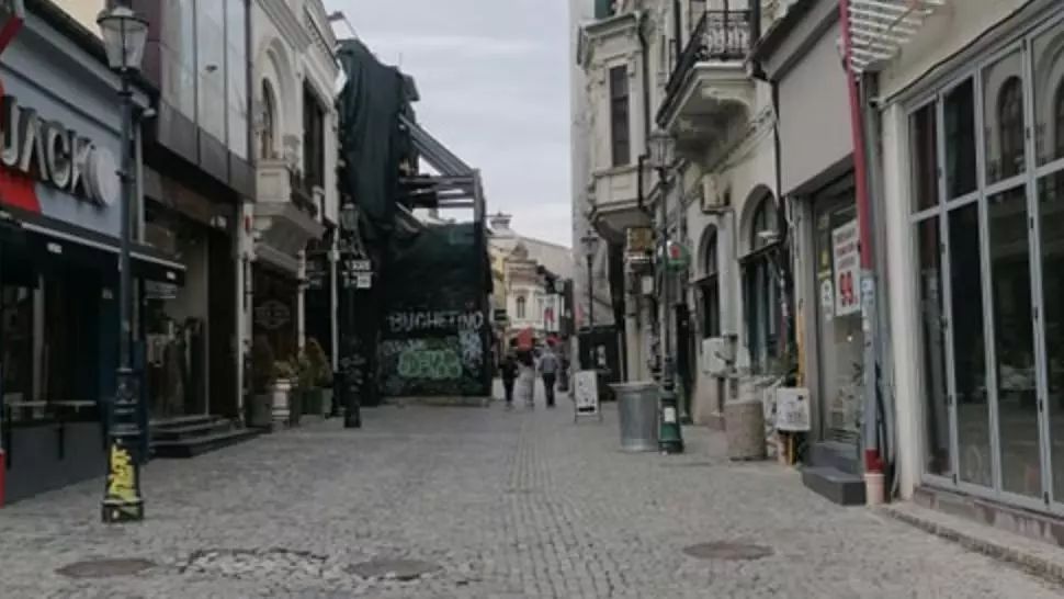 FOTO | Polul distracției din Capitală este PUSTIU de mai bine de două luni. Cum arată acum Centrul Vechi