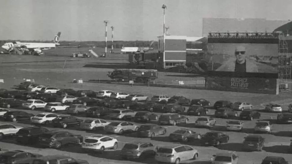 Coronavirus. Primul Drive Cinema din România, după 15 mai. Unde va fi construit