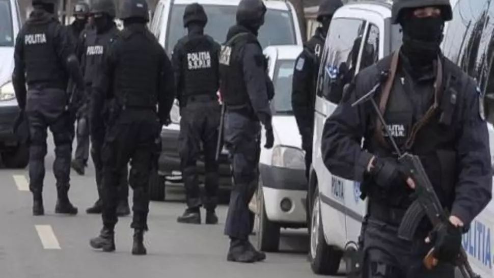 Şapte membri ai clanului Didilă şi un polițist de frontieră, arestaţi preventiv