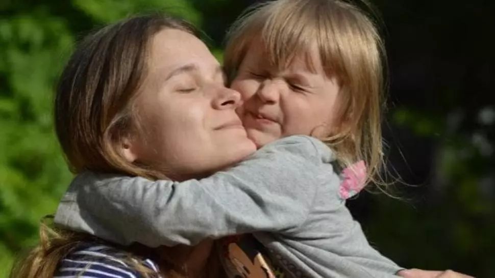 Povestea tulburătoare a fetiței care a dispărut din tren, acum 20 de ani. Abia acum au găsit-o!