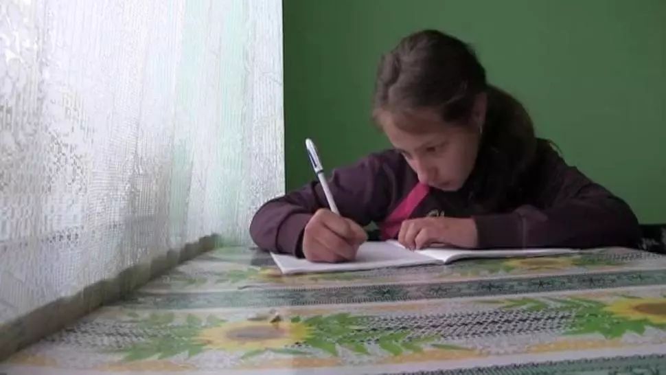 Ce s-a întâmplat cu eleva din Vaslui care i-a cerut un telefon primarului