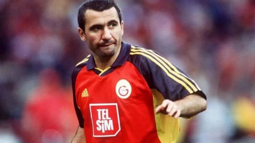 Un gol marcat de Hagi în ultimul sezon ca jucător, inclus de France Football în topul celor mai frumoase reușite