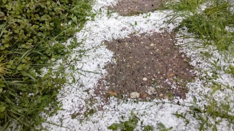 VIDEO Grindina a făcut prăpăd. Vremea instabilă continuă și în weekend