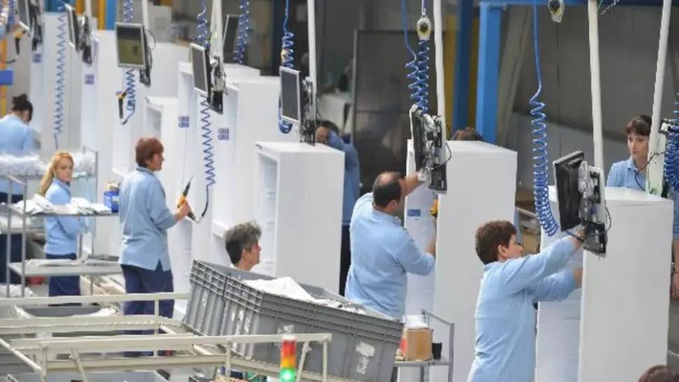 A fost confirmat cel de-al doilea caz de coronavirus la angajații fabricii de frigidere de la Găești, Dâmbovița