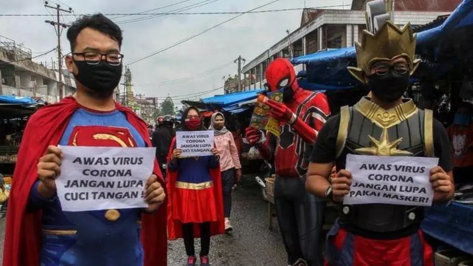 COVID-19. Superman, Spiderman, Robocop în campania anti-coronavirus din Indonezia VIDEO 
