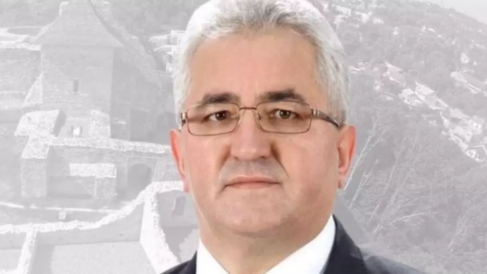 100% TU DECIZI! Ion Lungu, de 16 ani Vodă în cetatea Sucevei. O familie conectată la banul public 