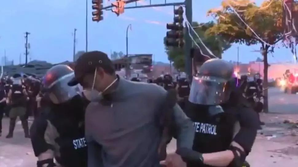 VIDEO Jurnalist CNN, arestat în direct în timpul protestelor din Minneapolis