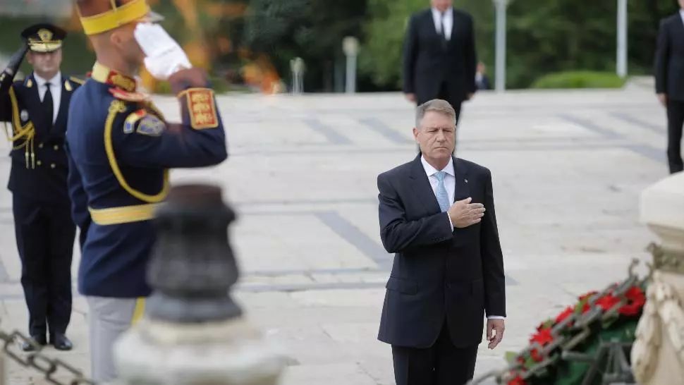 30 de ani de la „Fenomenul Piața Universității” și Mineriadă | Klaus Iohannis, la „Kilometrul zero al democrației”