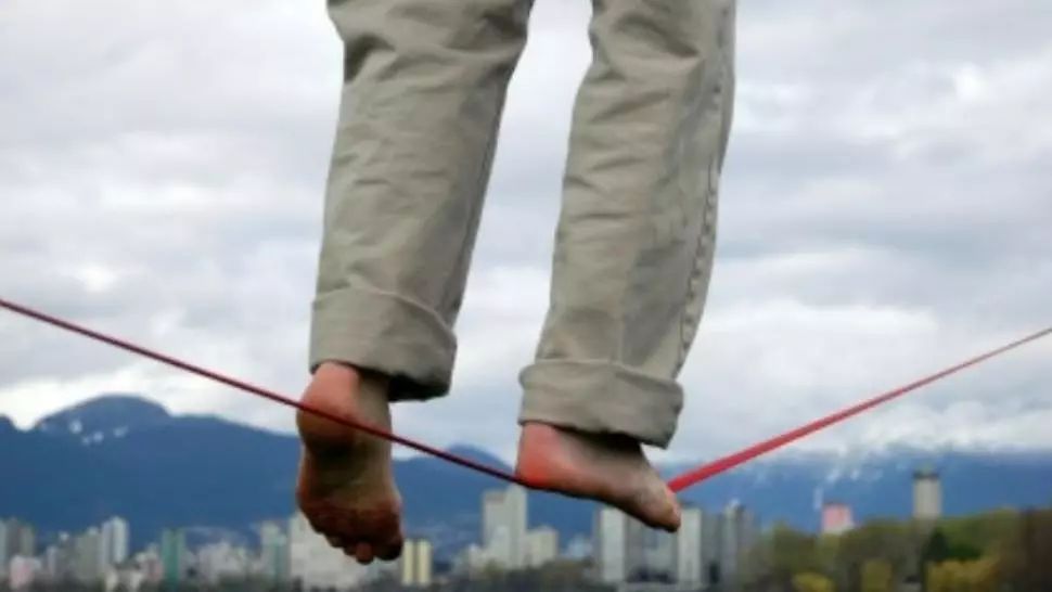 Laurențiu Botin: Scapă cine poate (cu mintea întreagă)