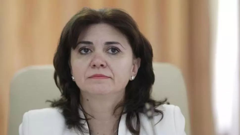 Monica Anisie, noi reguli anti-COVID-19 pentru începerea școlii: Vor exista separatoare în clase 