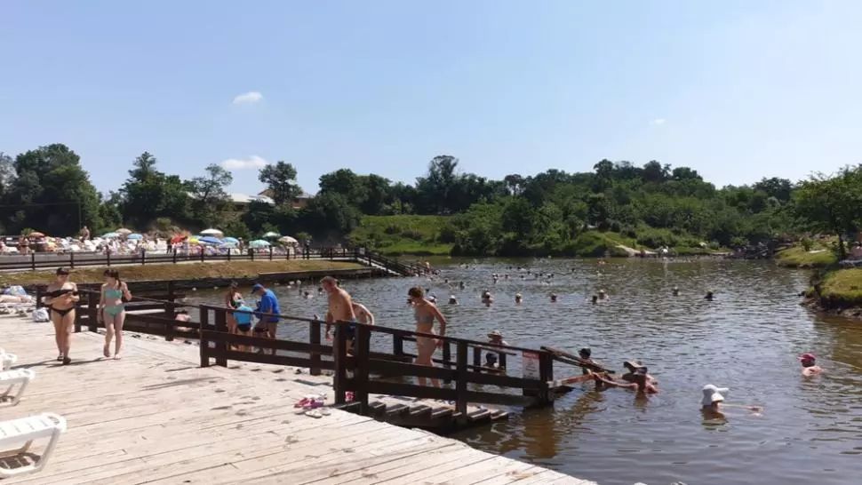 VIDEO | Pe “litoral”, la poale de munte. Ocna Sibiului, pregătită să primească turiști de la 1 iunie
