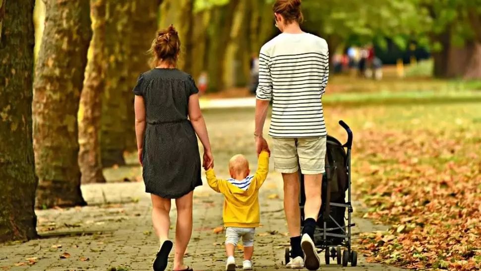 Părinții își pot lua zile libere până la terminarea anului școlar. Legea a fost promulgată