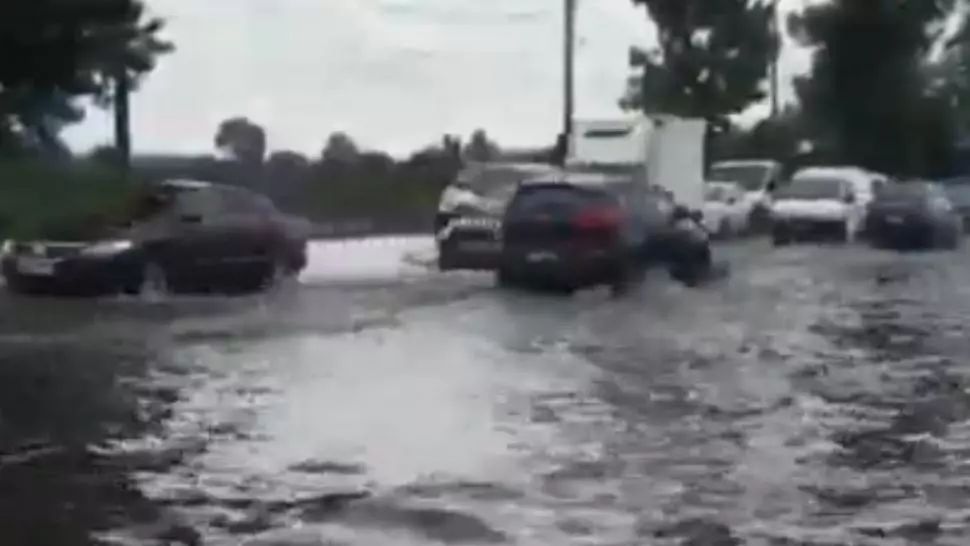 Avertizări cod PORTOCALIU și GALBEN pentru următoarele ore. Potop peste România - UPDATE