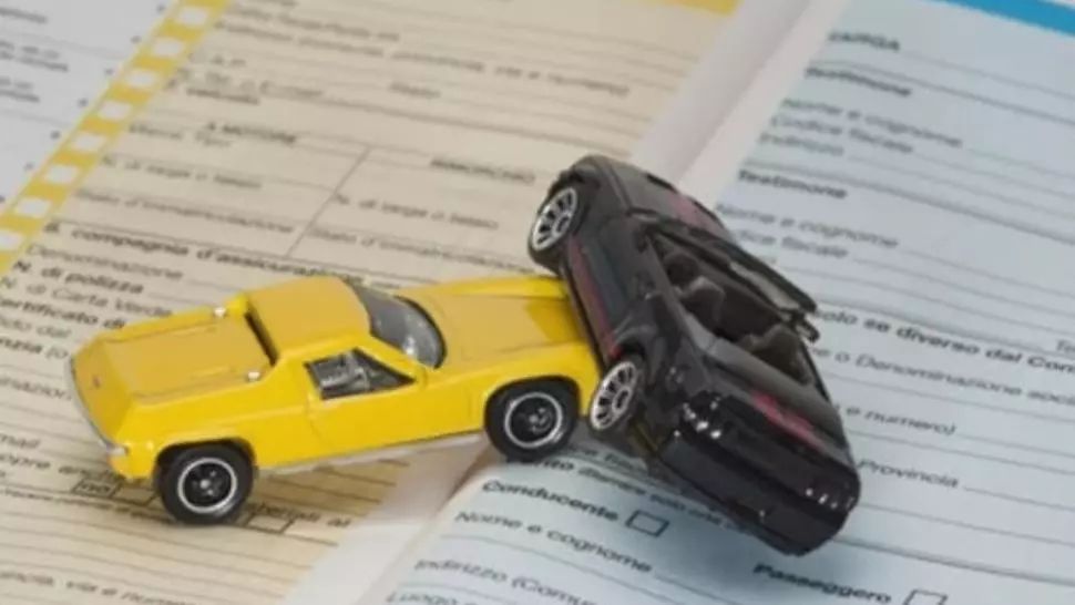 Conducerea ASF, somată să pună capăt abuzurilor societăților de asigurări care nu plătesc despăgubirile pe polițele RCA