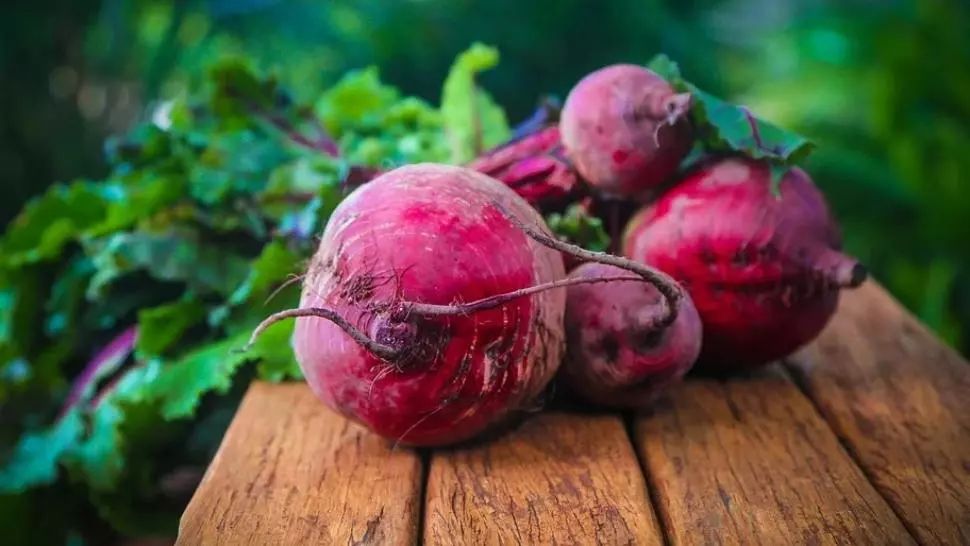 Ce se întâmplă în corpul tău dacă mănânci zilnic 100 g de sfeclă roşie