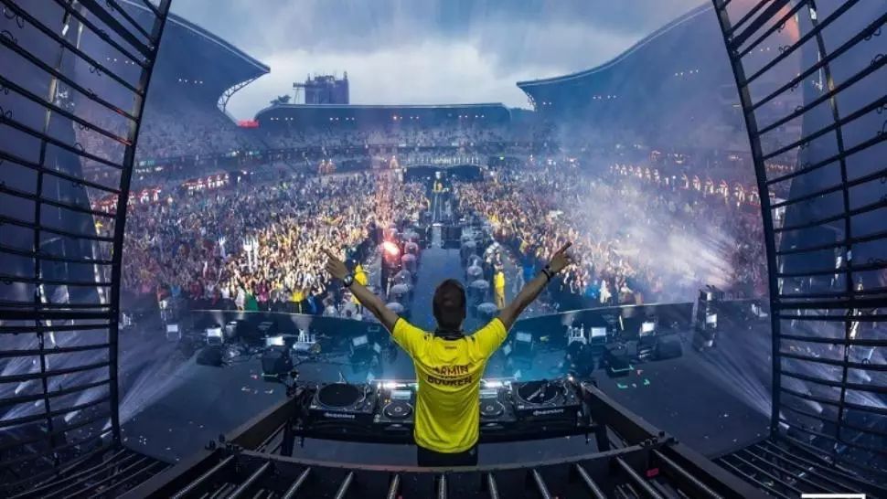 Spectacolele în aer liber ar putea fi reluate din 15 iunie. Iată în ce condiţii