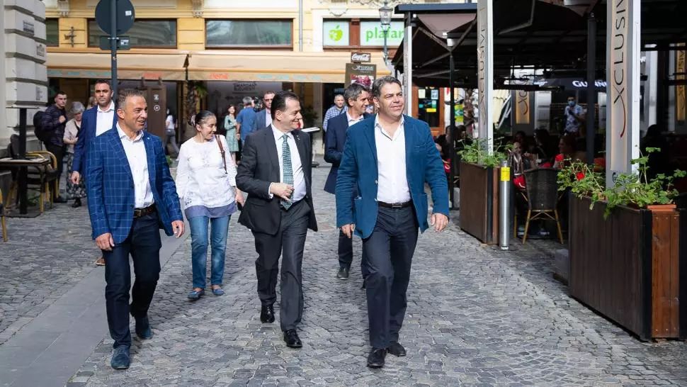 „Culisele puterii”. Miron Mitrea: Ludovic Orban, premiantul săptămânii. S-a dus și a băut o bere la terasă - un gest normal