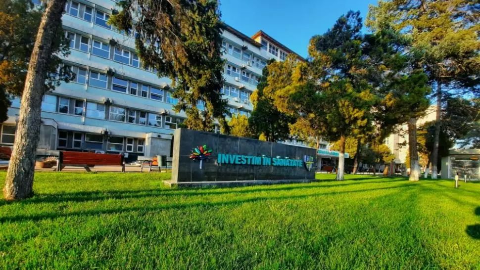 Asistentă de la Spitalul Slatina, depistată cu COVID-19. Revenise din concediul medical