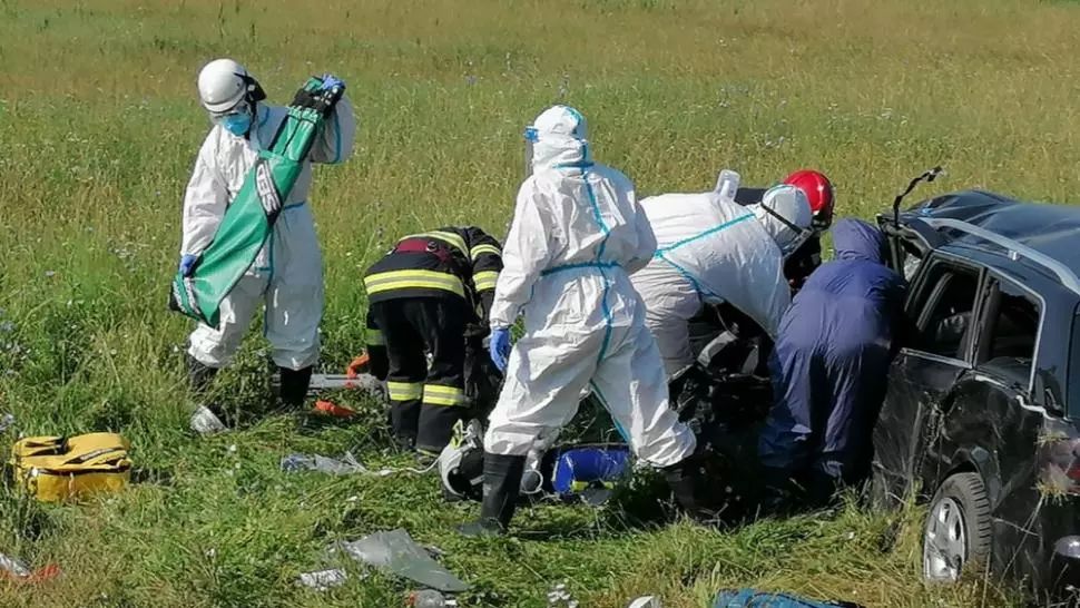 Accident rutier în județul Sibiu. Tânăr de 20 de ani, rănit GRAV