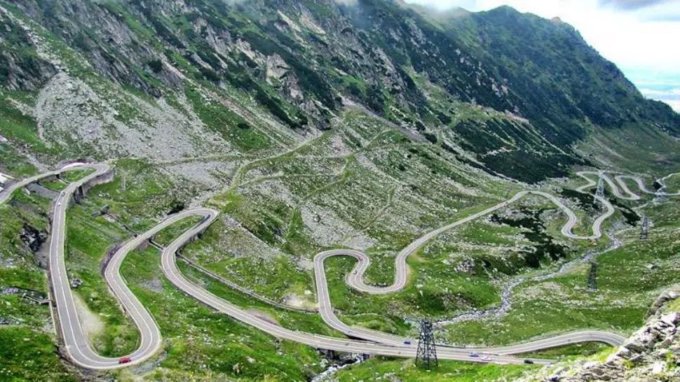 Se redeschide Transfăgărășanul. Sfat pentru turiști: Atenție la urși!