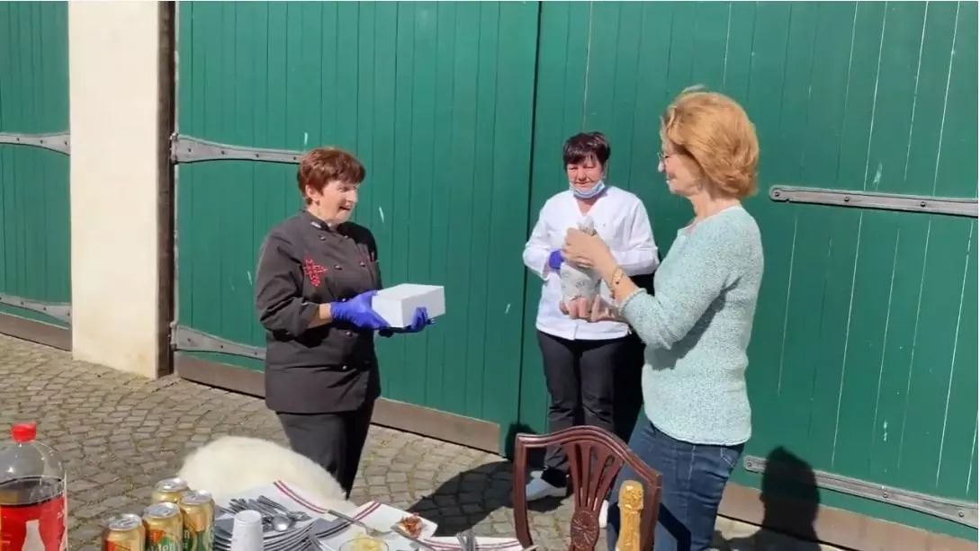 VIDEO/ O viață în slujba regalității. Maestrul bucătar de la Castelul Săvârșin s-a pensionat