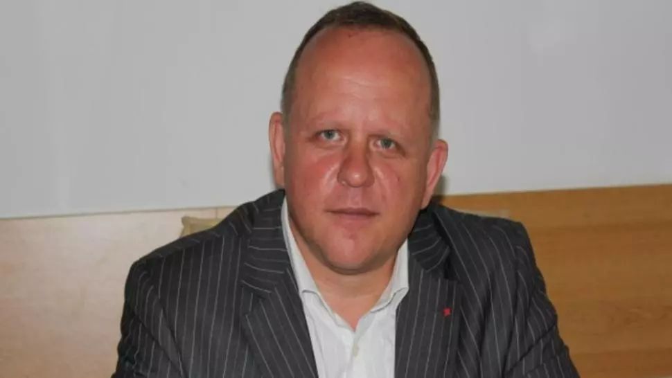 Primarul și secretarul din Agigea, trimiși în judecată pentru abuz în serviciu