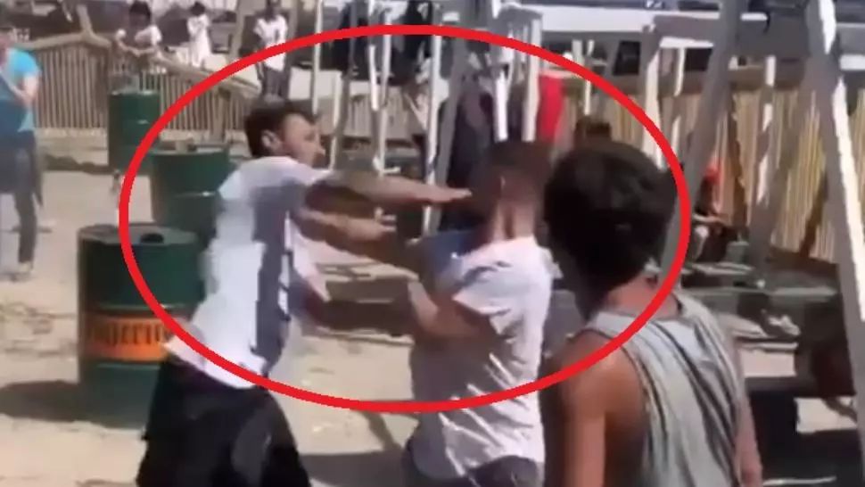 VIDEO - Bătaie generală, pe plajă, în Vama Veche