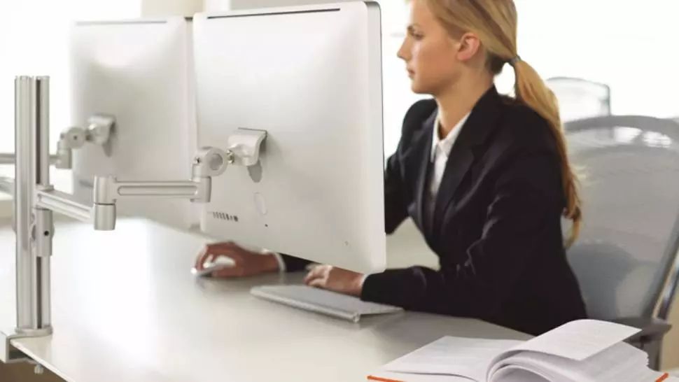 Horoscop. Cum vei evolua în carieră în luna iulie, în funcţie de zodia ta. Ce prezic astrele