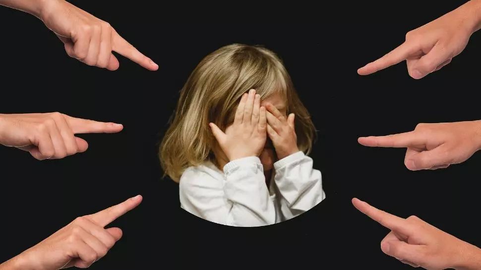 CCR: Sesizarea președintelui Iohannis privind legea care interzice referiri la identitatea de gen în școli, amânată pentru 28 octombrie