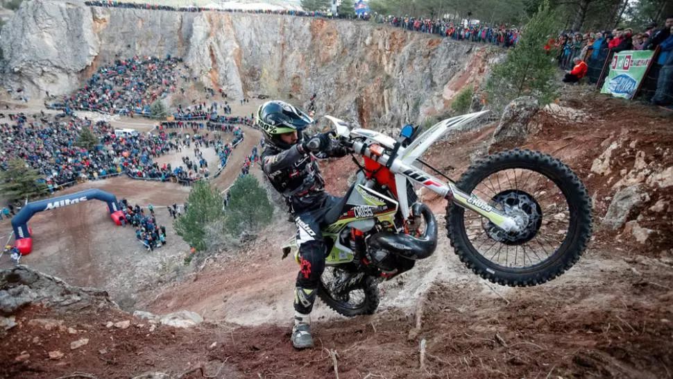 Motociclist rănit grav la un concurs „hard enduro“ din Alba
