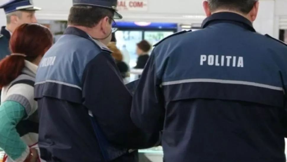 A încălcat, pentru a doua oară, măsura izolării la domiciliu. Vezi ce AMENDĂ a primit