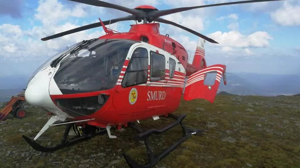 Tânără mușcată de șarpe, salvată cu elicopterul