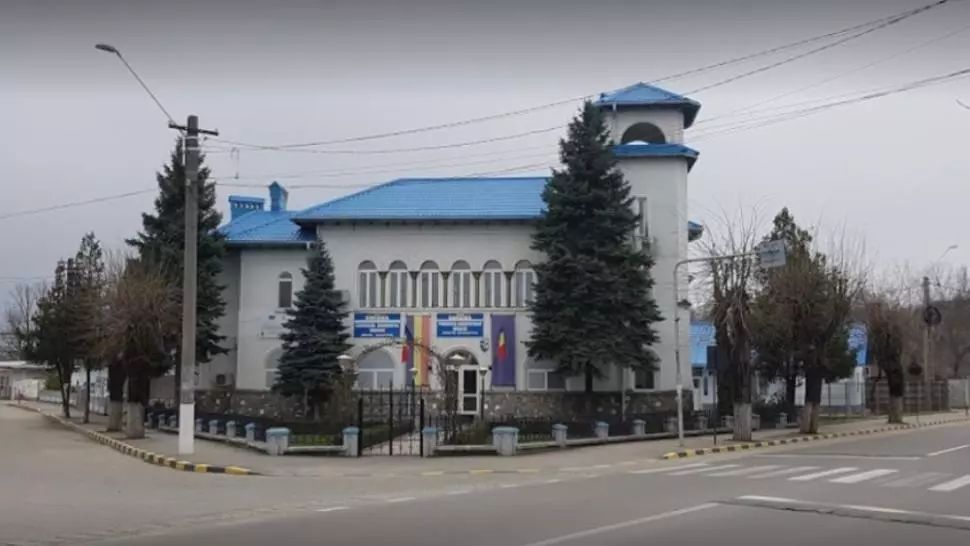 Alertă la Primăria municipiului Moreni, din Dâmbovița, după ce o angajată a fost diagnosticată cu coronavirus
