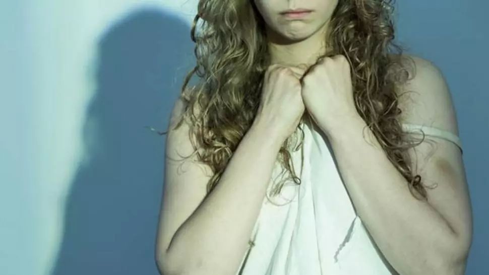 Un proxenet a infectat intenționat o femeie cu SIDA. Bărbatul a fost reținut