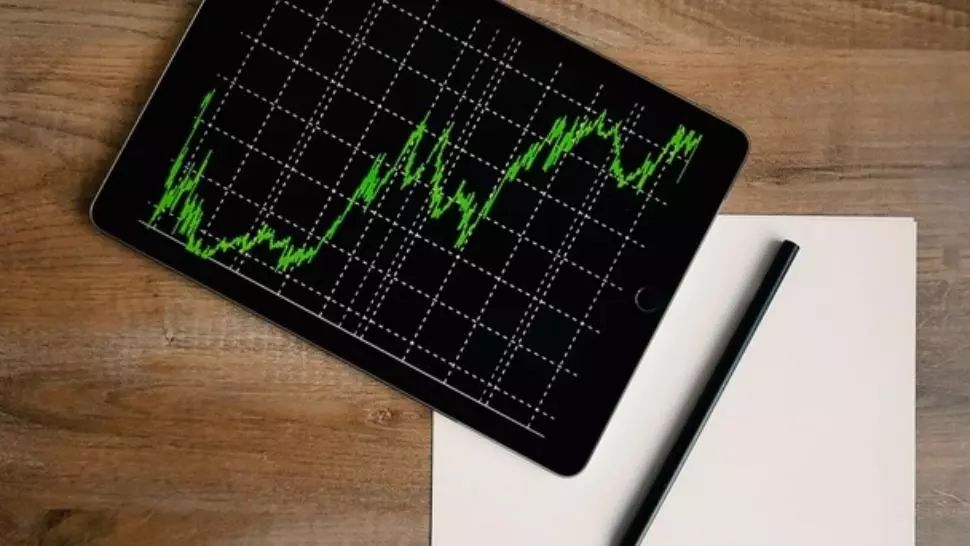 STUDIU TERMENE.RO: 25.89% dintre hotelurile și restaurantele din București solicită certificatul pentru situații de urgență. 13.03% aplică la programul IMM Invest (P)