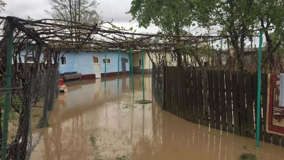 România, sub ape! Cod ROȘU de inundații