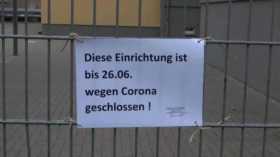 Focar de coronavirus într-un oraș din Germania, provocat de 18 familii de români 
