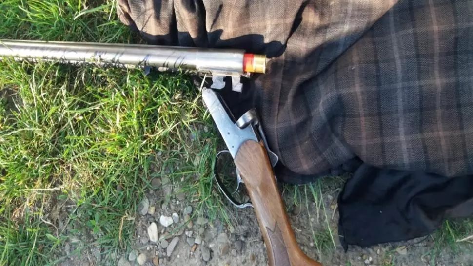 Un nou atac brutal asupra unui pădurar. Hoții l-au lovit în cap și i-au luat arma