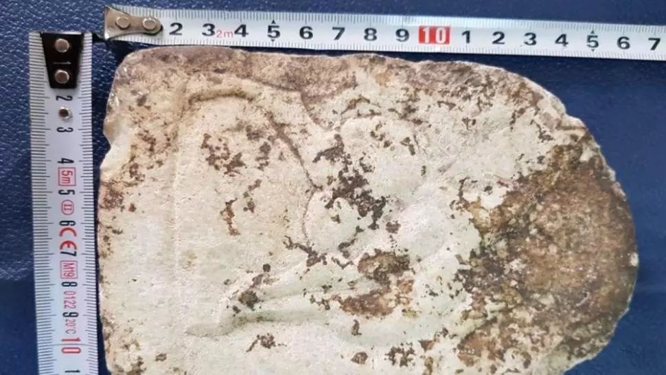 Obiecte de patrimoniu, furate în urmă cu 30 de ani, găsite la contrabandiști de ţigări