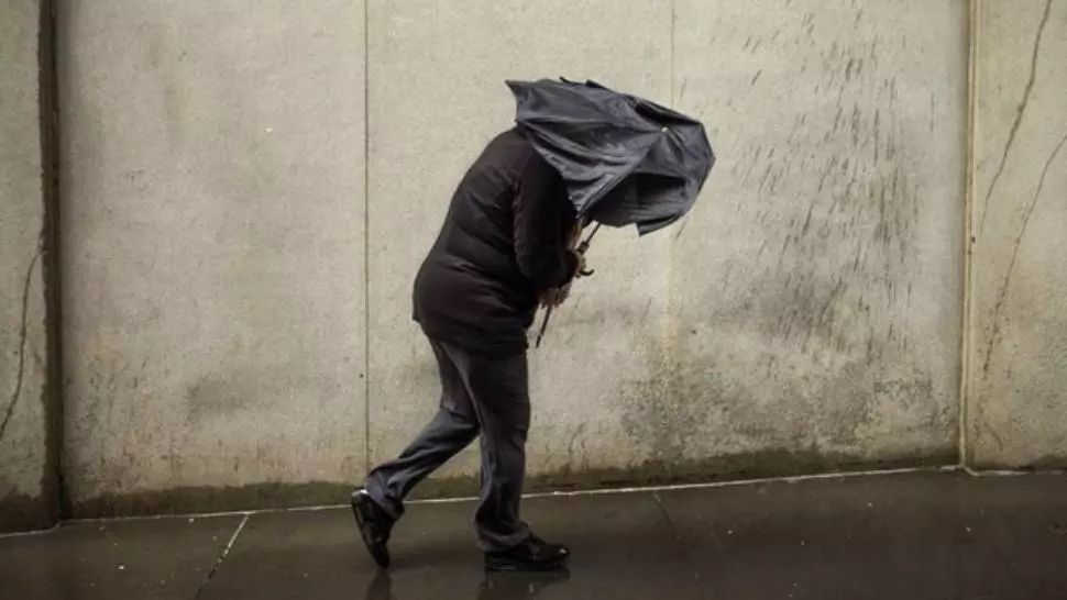 Atenţionări nowcasting: Cod roșu de VÂNT puternic în 3 judeţe - Zonele afectate