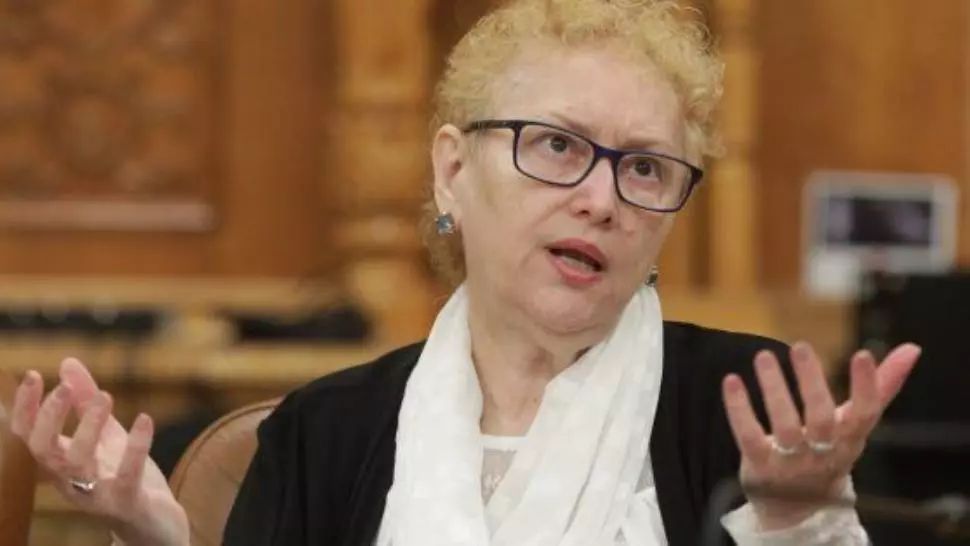 CCR a decis: DEMITEREA lui Renate Weber este neconstituțională - CÂND revine ca Avocat al Poporului