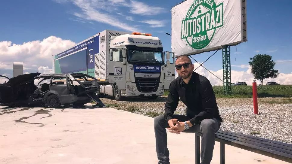 Secție de reanimare pe roți, la Suceava! Camion de terapie intensivă cumpărat prin campania inițiată de Ștefan Mandachi