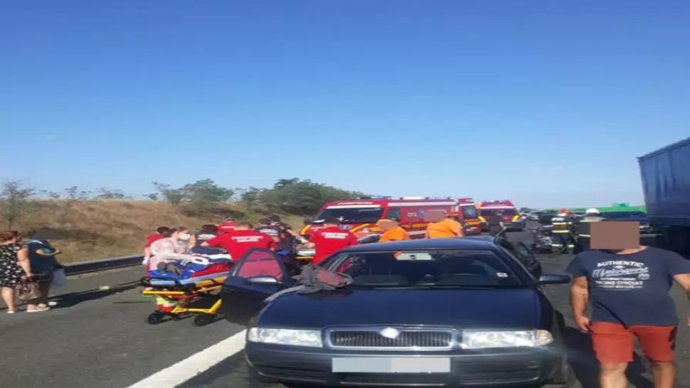 Accident grav pe Autostrada Soarelui: 9 persoane implicate. Două autoturisme s-au ciocnit, iar traficul este restricționat