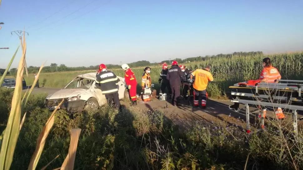 FOTO/ Accident grav în Ialomița soldat cu un mort și patru răniți