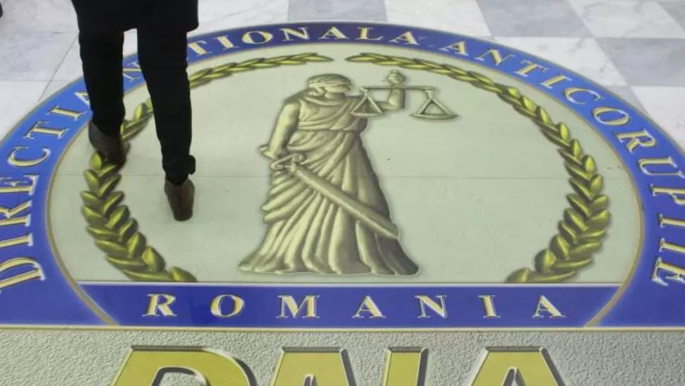 Un fost director general la ”Apele Române”, REȚINUT pentru luare de mită. Este acuzat că a luat șpagă de 4,8 milioane de lei