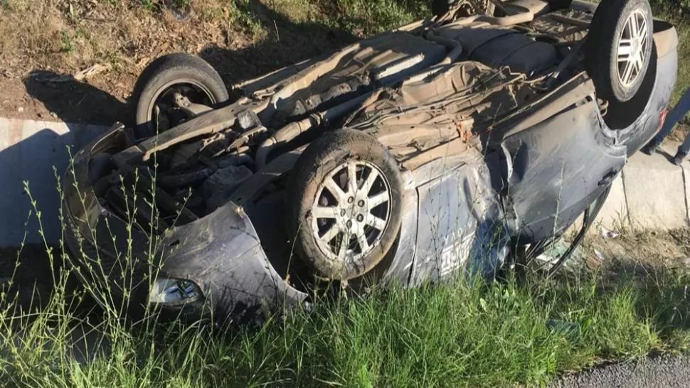 Dolj: Trei persoane rănite într-un accident, la Radovan. Şoferul ar fi încercat să evite un mistreţ