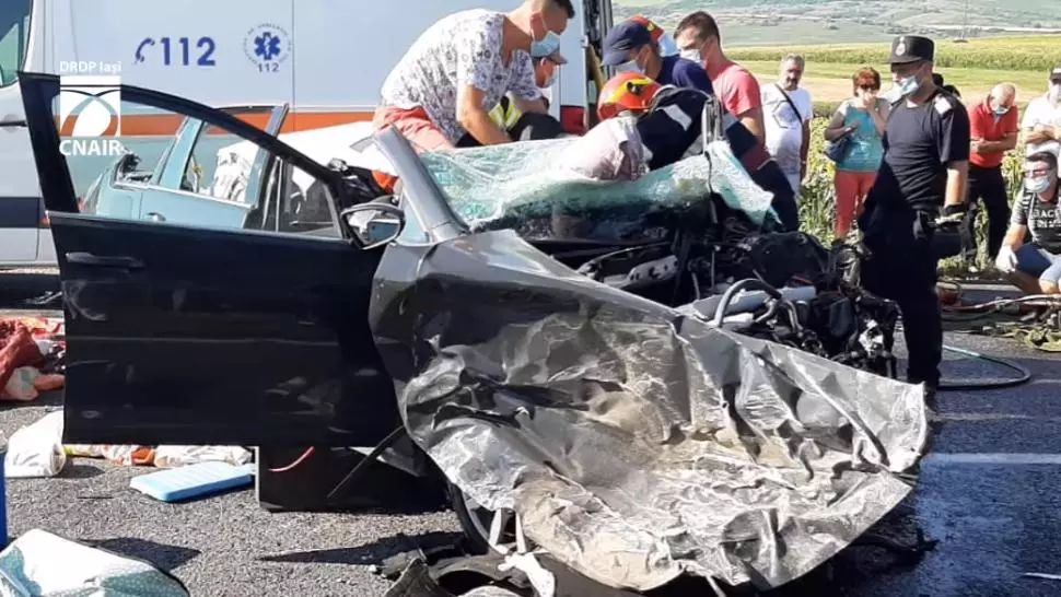 VIDEO Accident teribil la Iași. O șoferiță a murit, alte trei persoane au fost grav rănite