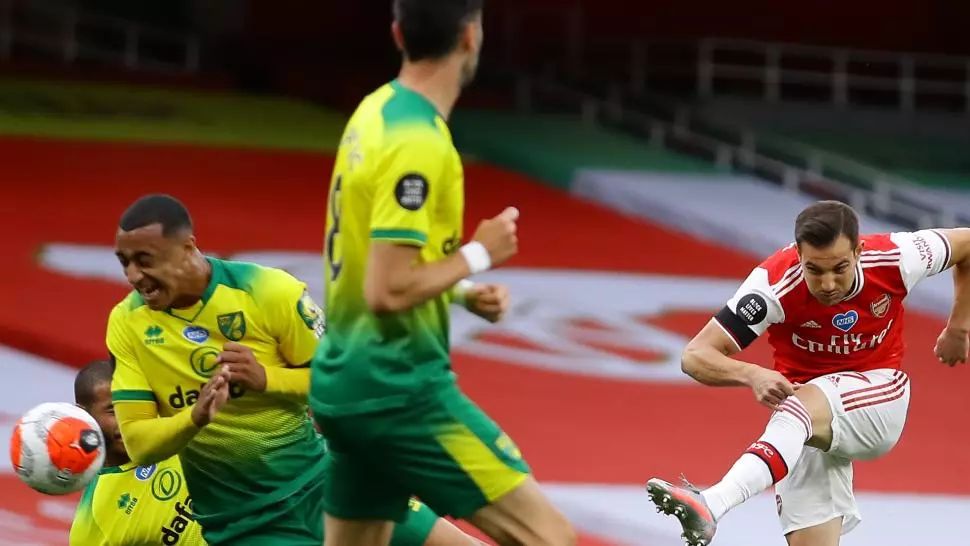 VIDEO | S-a jucat și s-a ars! Cum și-a îngropat un portar echipa în fața tunarilor